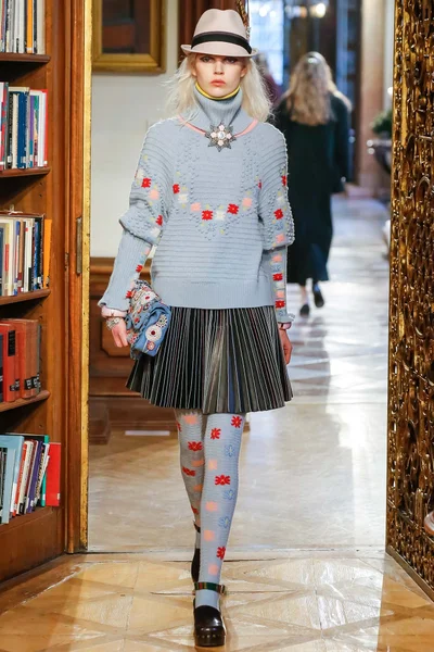Look 38